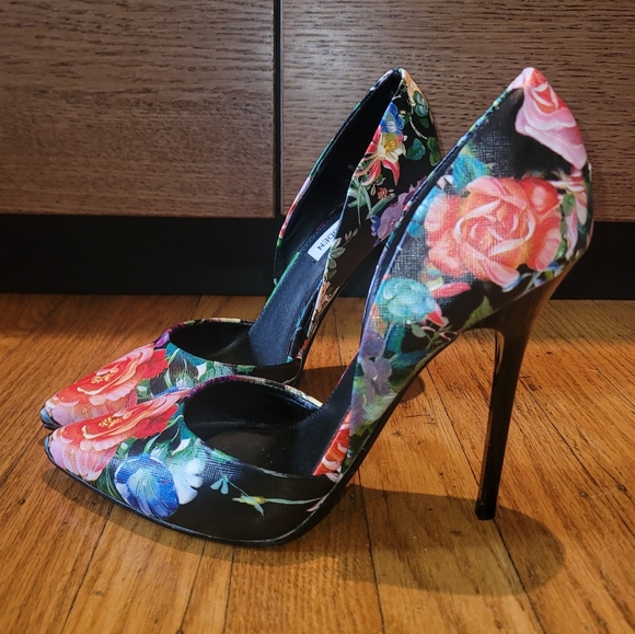 Steve Madden Floral Print Heels - Picture 4 of 6